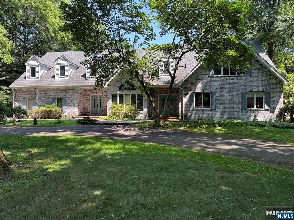 Photo of 25 Ackerman Road, Saddle River, NJ 07458 (MLS # 23021885)
