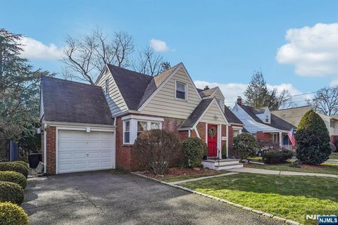 15 Dunn Place Dumont NJ 07628