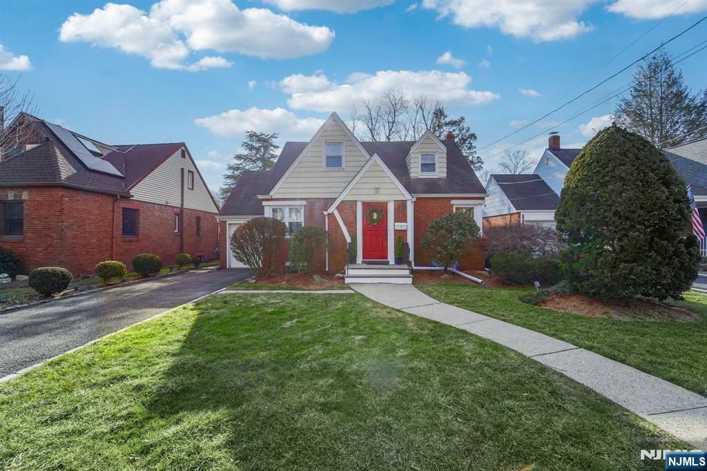 Photo of 15 Dunn Place, Dumont, NJ 07628 (MLS # 26001776)