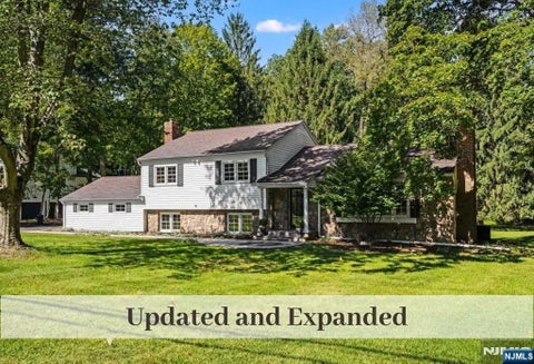 Photo of 25 Ripplewood Drive, Upper Saddle River, NJ 07458 (MLS # 26034509)