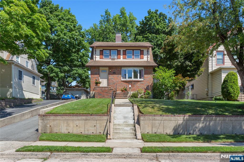 377 Orchard Terrace