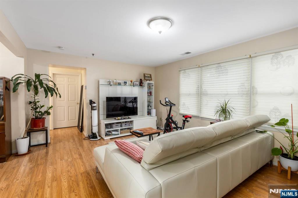 428 Grand Avenue 2C