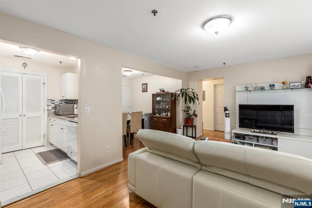 428 Grand Avenue 2C