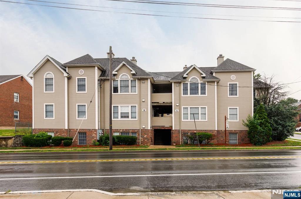 428 Grand Avenue 2C