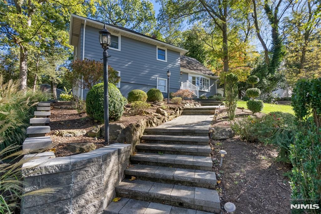 Photo of 44 Rumson Road, Livingston, NJ 07039 (MLS # 26004374)