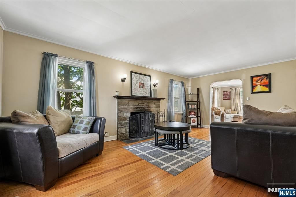 Photo of 4 Greenwood Avenue, West Orange, NJ 07052 (MLS # 26013990)