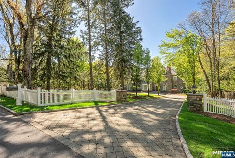 268 Woodside Avenue Franklin Lakes NJ 07417
