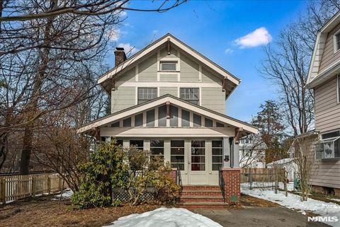 15 Garfield Place Montclair NJ 07043