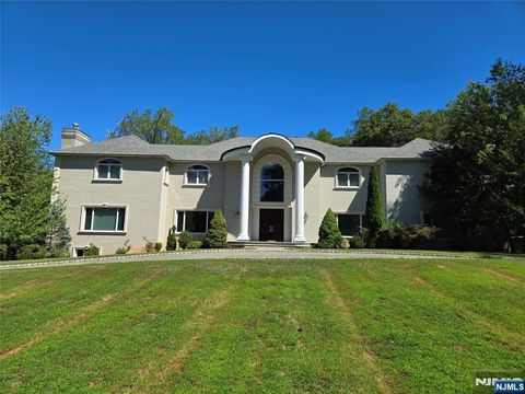 95 Fox Hedge Road Saddle River NJ 07458
