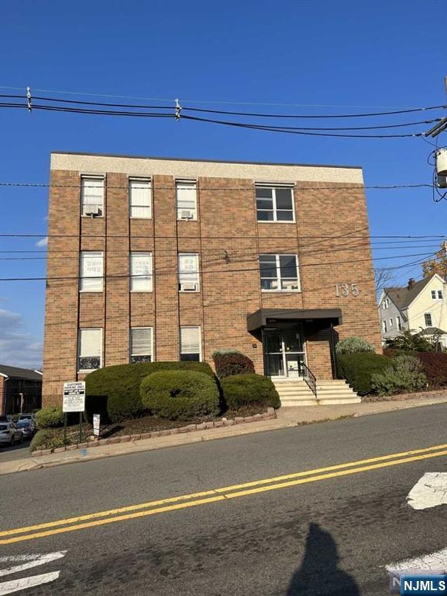 FANTASTIC LOCATION, LEONIA BUSINESS CENTER, CLOSE TO GW BRIDGE, ELEVATOR TO ALL LEVELS, RENT INCLUES ALL UTILITIES, PARKING EXCEPT INTERNET & PHONE. AT THE SIGNING 2 MONTHS SECURITY, FIRST MONTH RENT, ONE MONTH BROKER FEE. RENT INCREASES 5% PER YEAR