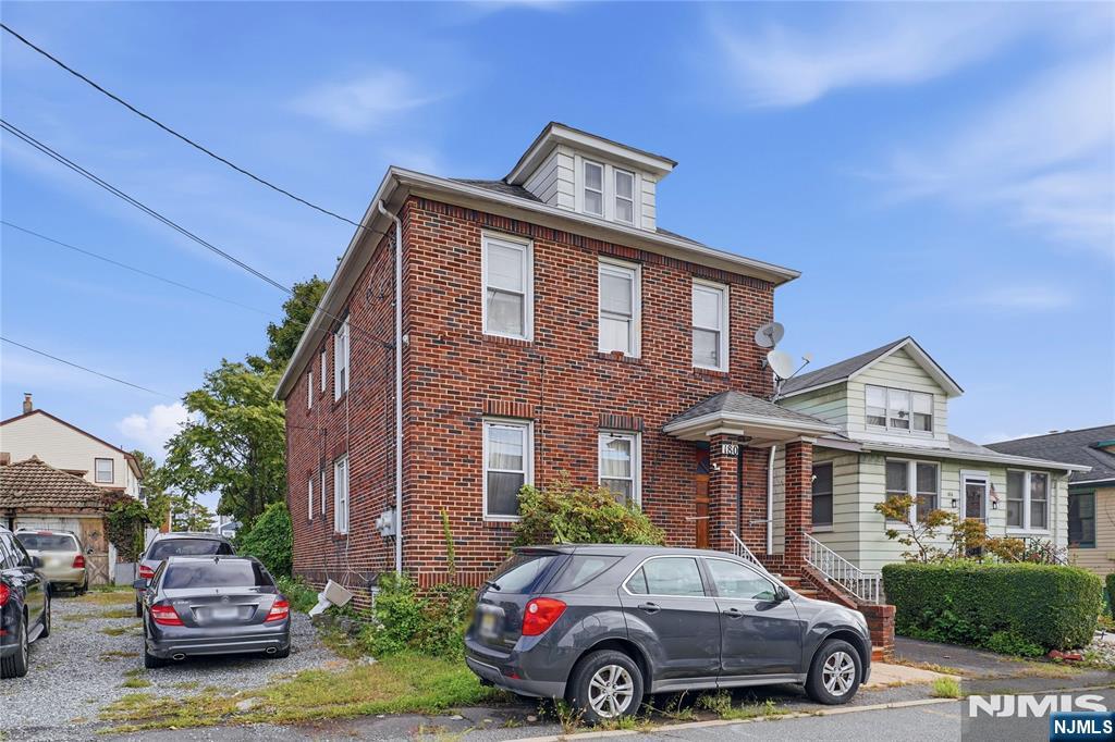 180 Weigands Lane