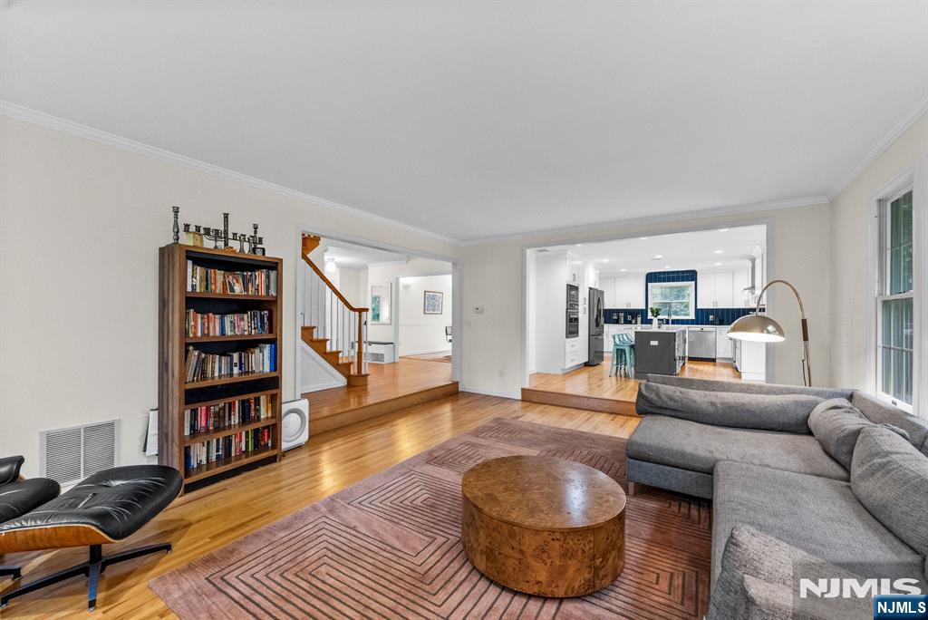 8 Ashland Street