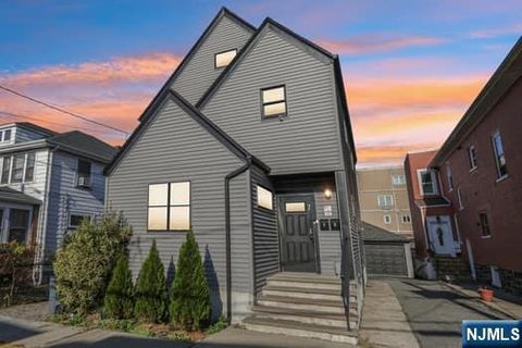 7 Laird Place Cliffside Park NJ 07010