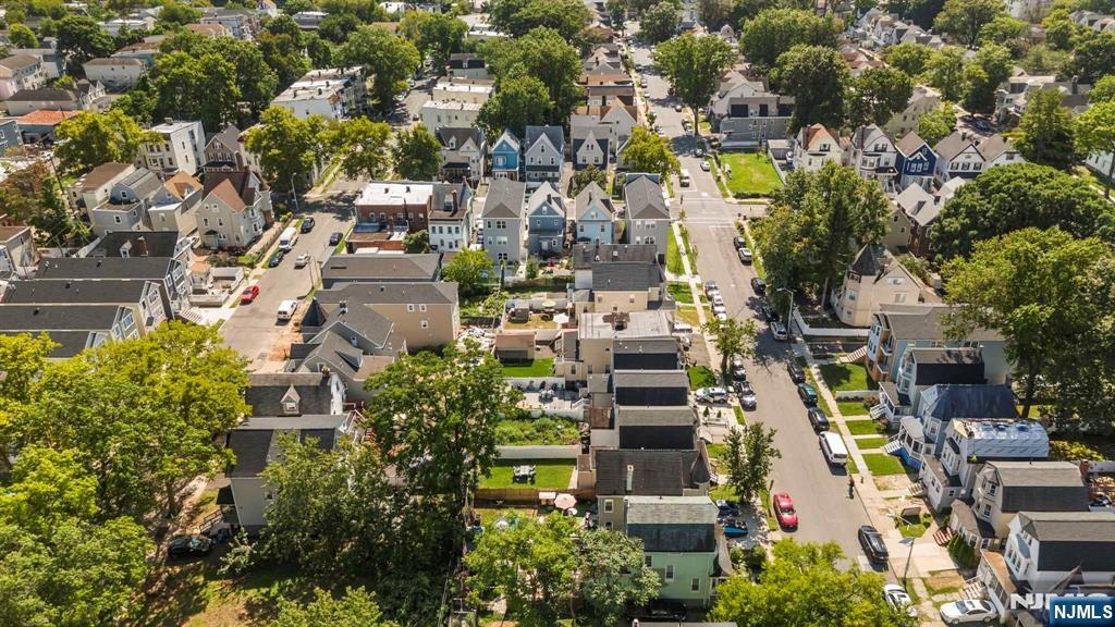 East Orange, New Jersey 07017, United States, 4 Bedrooms Bedrooms, ,2 BathroomsBathrooms,Residential,Active,99560