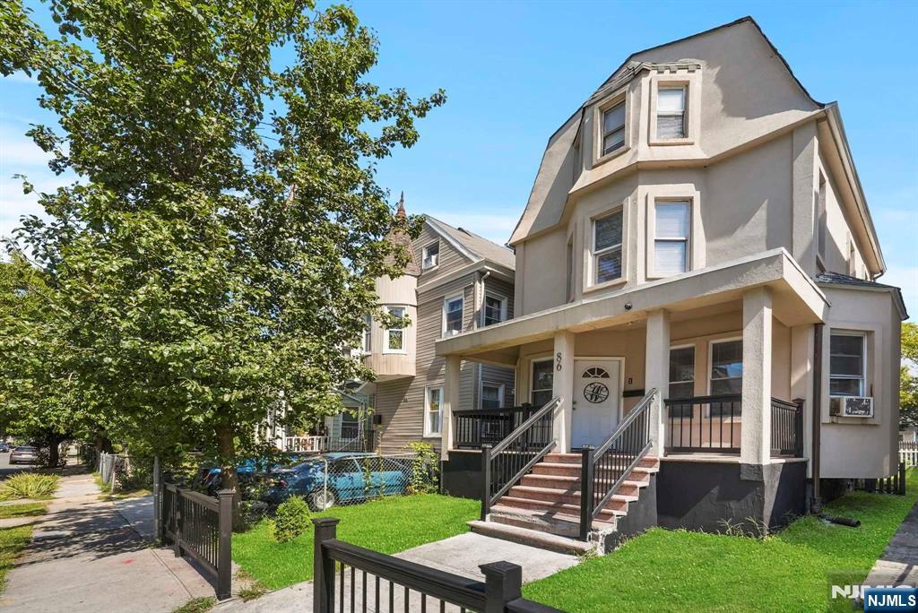 East Orange, New Jersey 07017, United States, 4 Bedrooms Bedrooms, ,2 BathroomsBathrooms,Residential,Active,99560