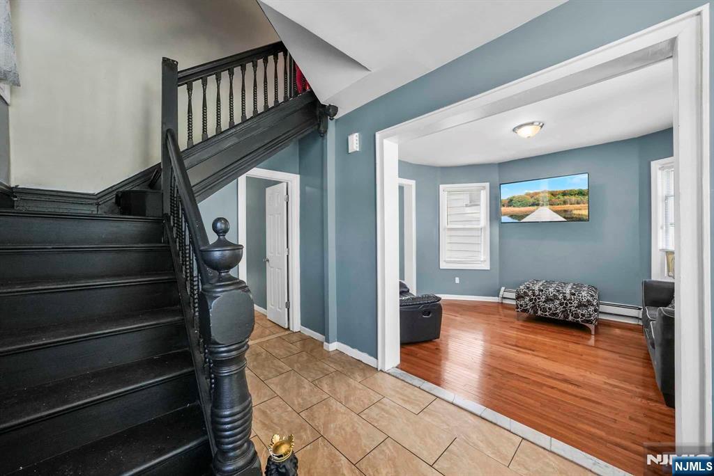 East Orange, New Jersey 07017, United States, 4 Bedrooms Bedrooms, ,2 BathroomsBathrooms,Residential,Active,99560