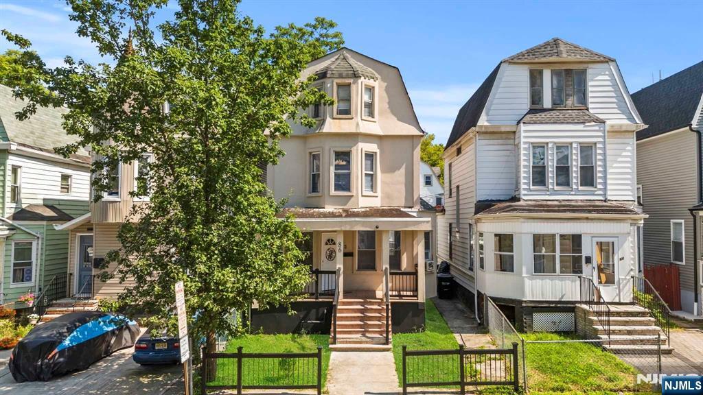 East Orange, New Jersey 07017, United States, 4 Bedrooms Bedrooms, ,2 BathroomsBathrooms,Residential,Active,99560