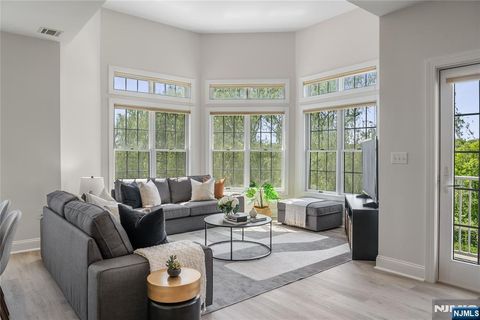 1415 Windsor Park Court 415 Englewood NJ 07631