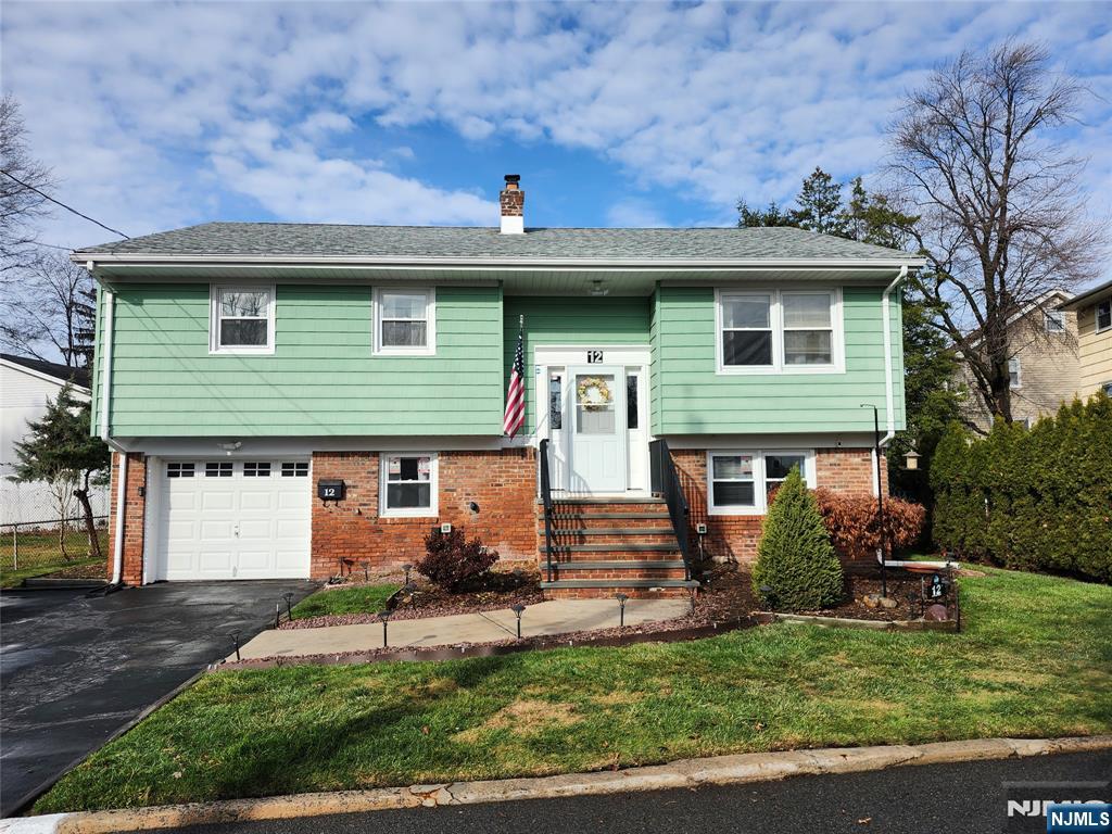Property for Sale at 12 Henches Place, Little Ferry, New Jersey - Bedrooms: 4 
Bathrooms: 2 
Rooms: 8  - $515,000