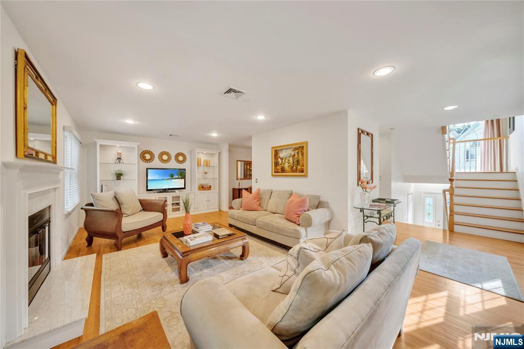 8 Sara Kathryn Way