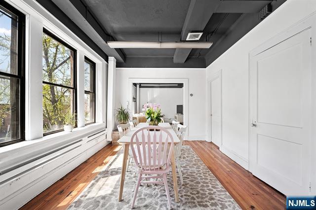 338 Montgomery Street