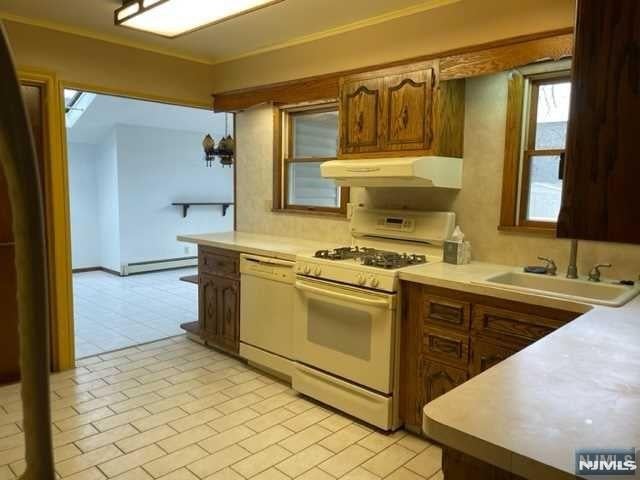 263 Phelps Avenue