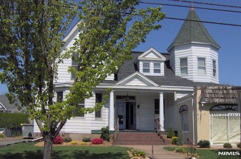 Photo of 20 Goffle Rd, Midland Park, NJ 07432 (MLS # 26006878)