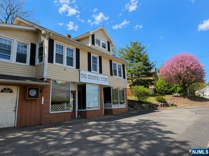 729 Rivervale Road