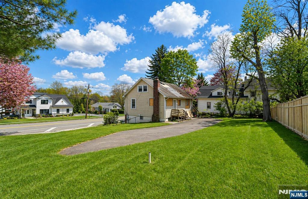 729 Rivervale Road