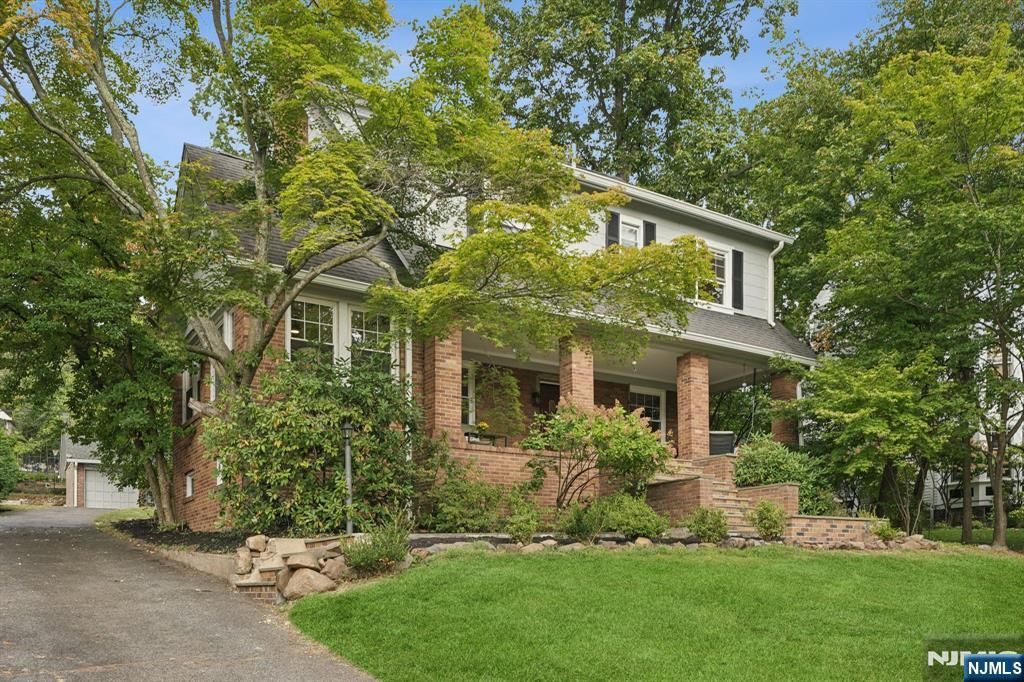 Photo of 306 Mountain Avenue, Montclair, NJ 07043 (MLS # 25033974)