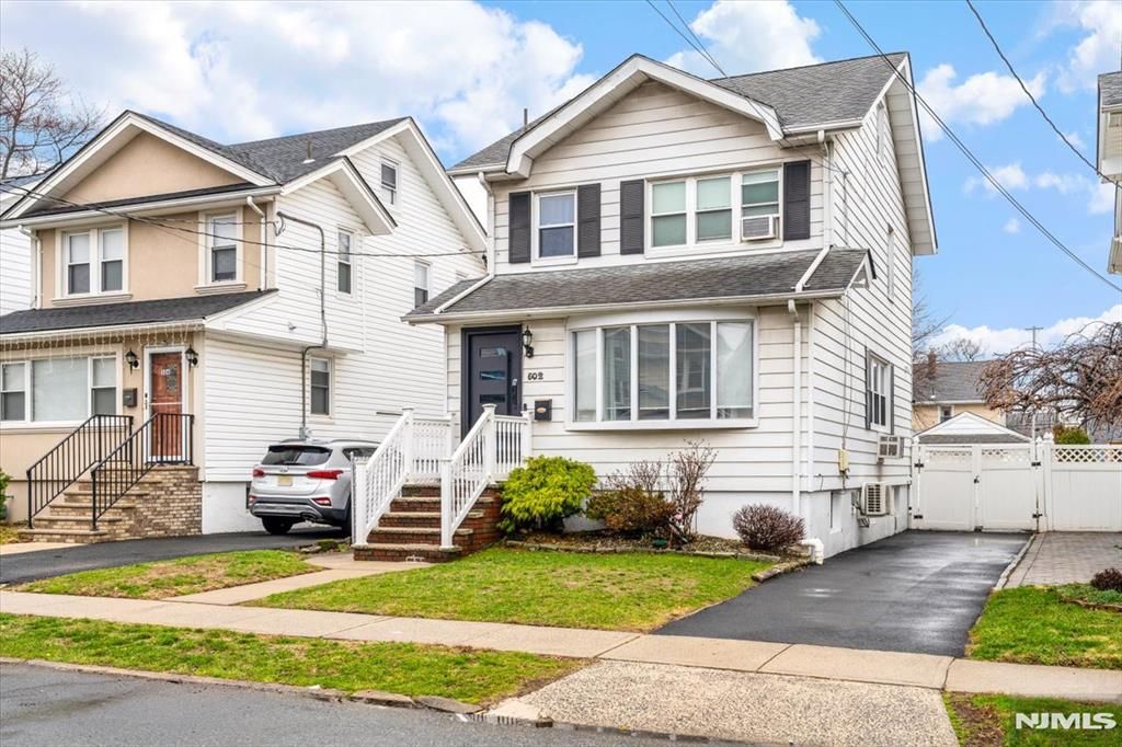 Photo of 502 6th Avenue, Lyndhurst, NJ 07071 (MLS # 26008083)