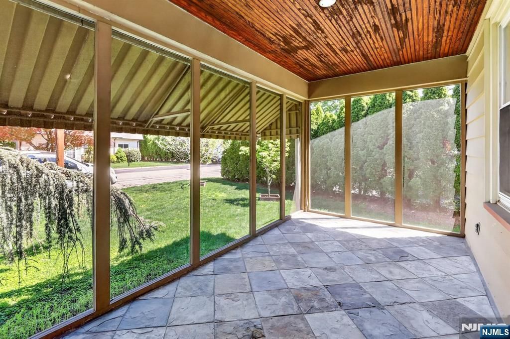 Photo of 266 Central Avenue, Paramus, NJ 07652 (MLS # 26014226)