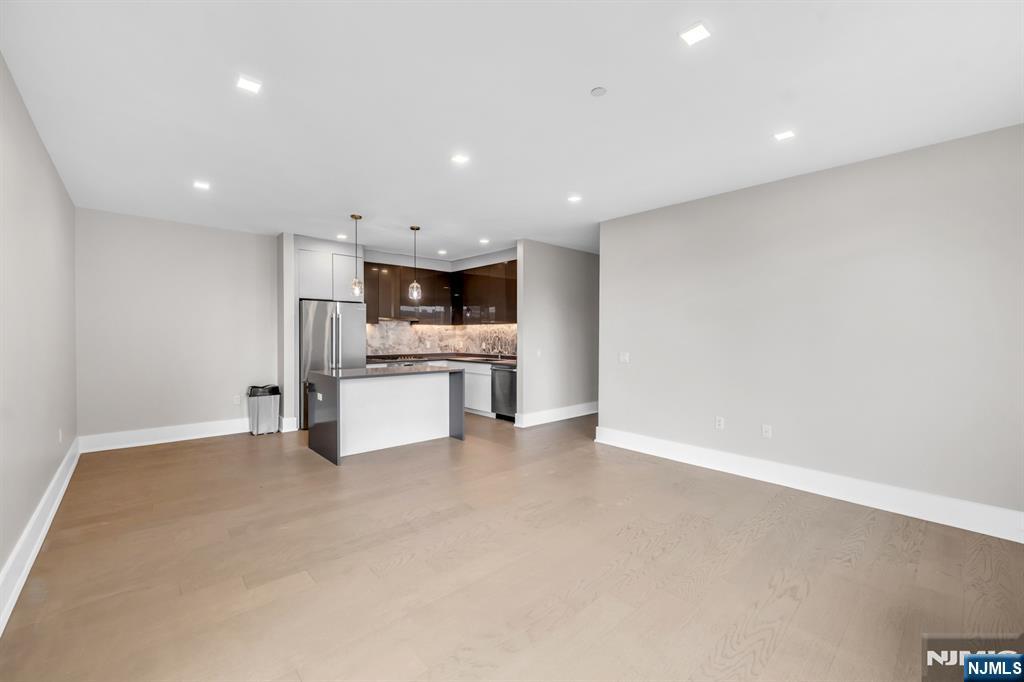 7101 River Road 202B