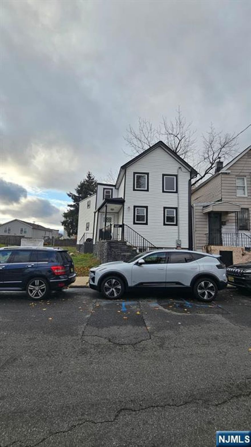 Two master suites and completely renovated single family home in South Newark, perfect for investors or owner-occupants seeking rental income. It features a spacious layout with living room, eat-in kitchen, multiple bedrooms, and ample storage. The full basement provides additional space for utilities and future possibilities. A nice backyard offers room for outdoor use or gardening. Conveniently located near schools, parks, shopping, major highways, and public transit. Strong rental demand in the area.