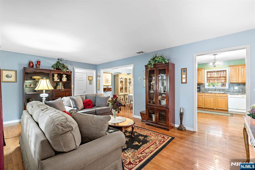 144 Columbia Lane