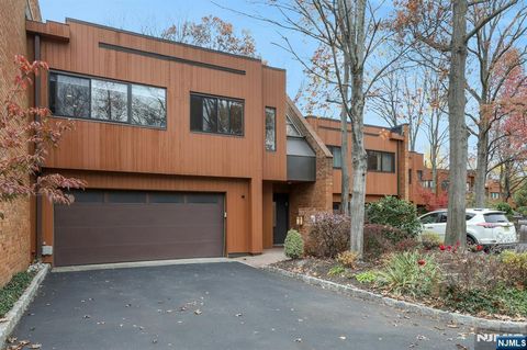 Photo of 12 Kira Lane, Englewood, NJ 07631 (MLS # 25027297)