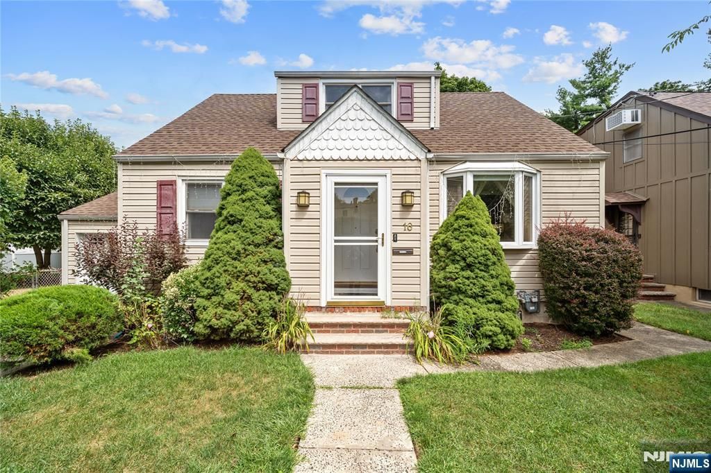 Photo of 16 Marie Place, Clifton, NJ 07013 (MLS # 25035266)