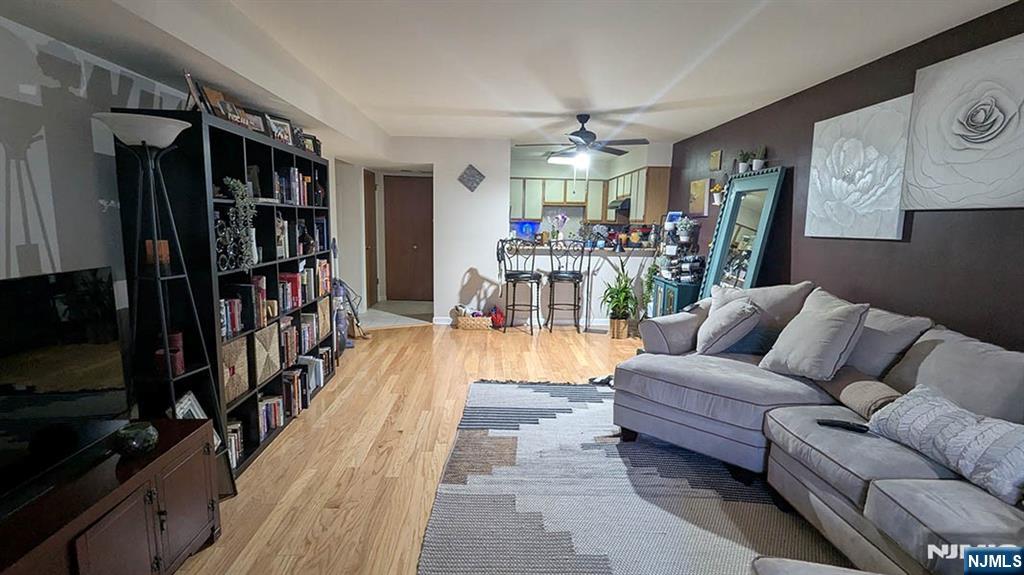 19 Plauderville Avenue 110