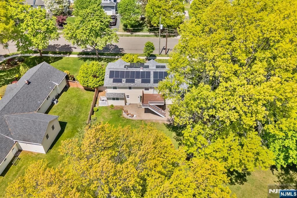 Photo of 124 Crain Road, Paramus, NJ 07652 (MLS # 26016063)