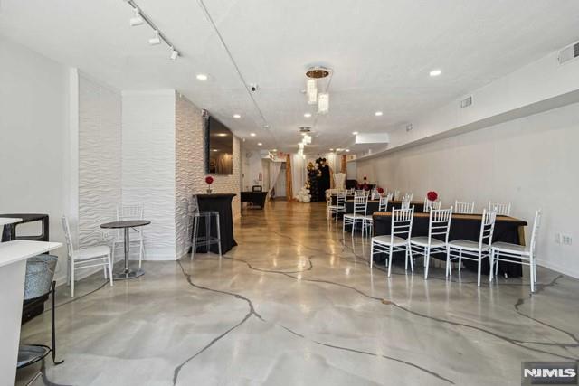 1207 Anderson Avenue