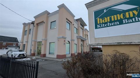 Photo of 454 W Union Avenue, Bound Brook, NJ 08805 (MLS # 26004914)