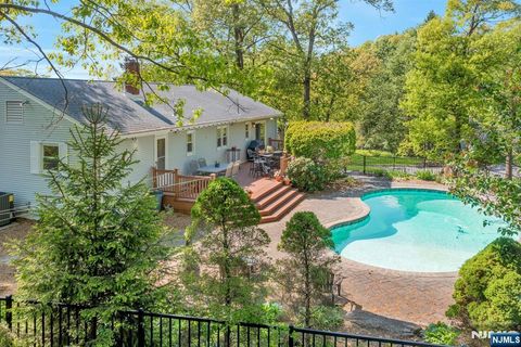 9 Ryerson Avenue Oakland NJ 07436