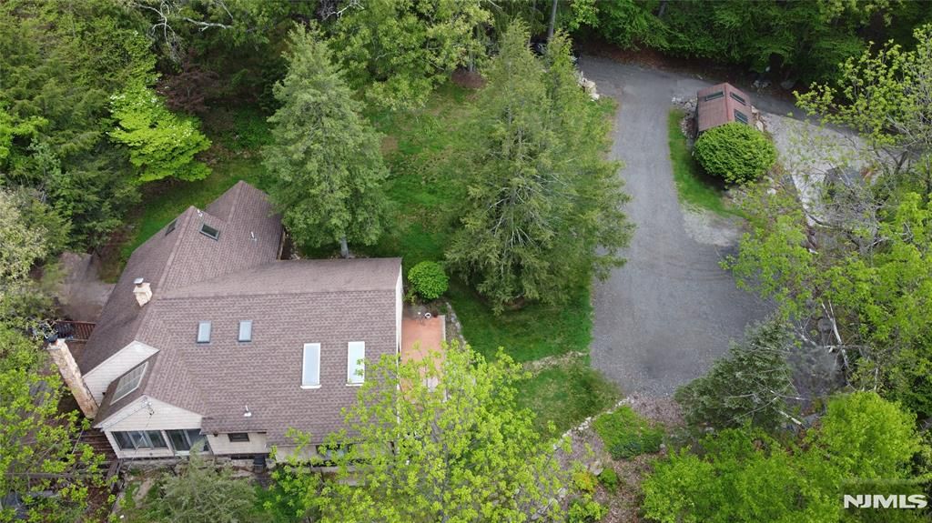 Photo of 534 Hamburg Turnpike, West Milford, NJ 07480 (MLS # 26017796)