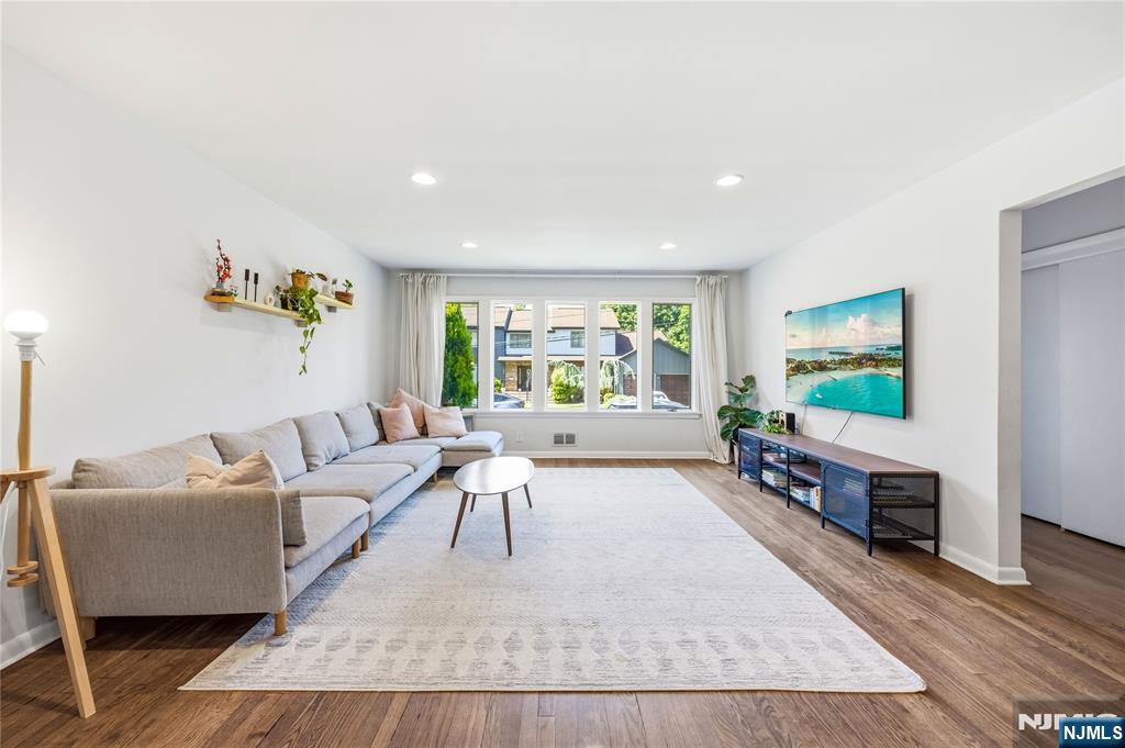 129 Palisade Avenue
