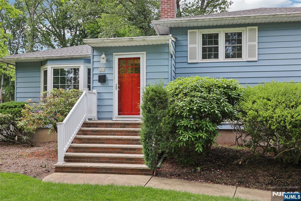 21 Valley Forge Way