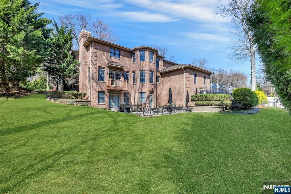 Photo of 180 Chestnut Street, Demarest, NJ 07627 (MLS # 26011910)