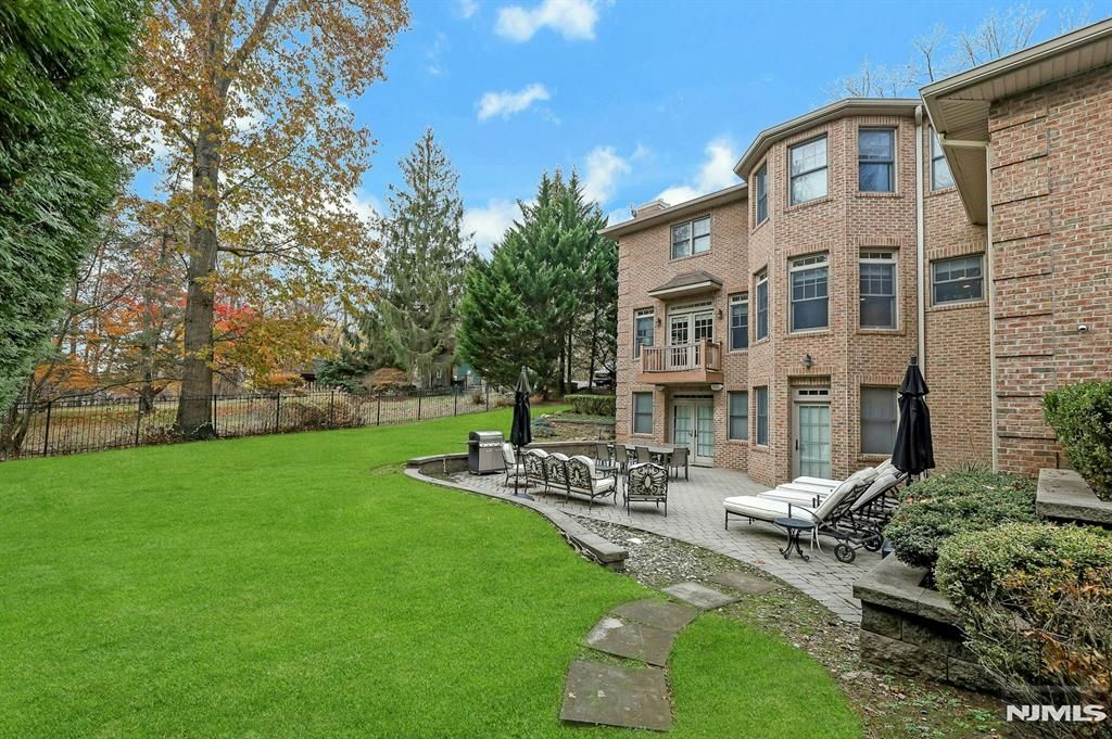 Photo of 180 Chestnut Street, Demarest, NJ 07627 (MLS # 26011910)