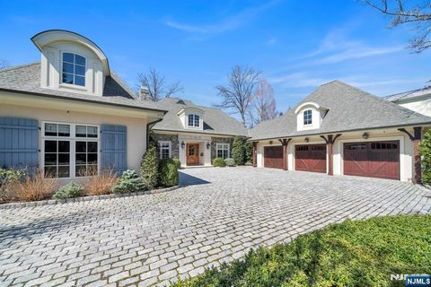 74 Roberts Road Englewood Cliffs NJ 07632