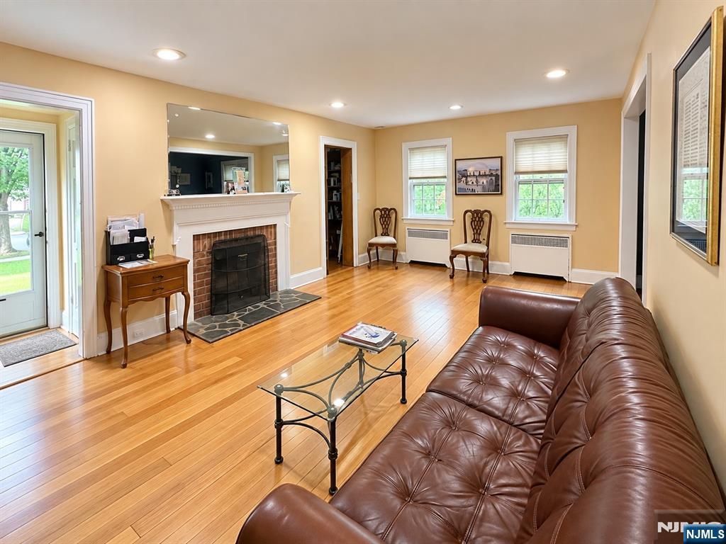 394 Churchill Road
