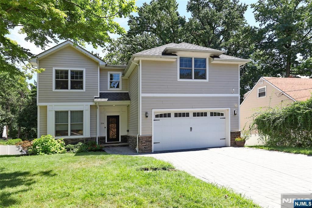 Photo of 254 Concord Street, Cresskill, NJ 07626 (MLS # 25034563)